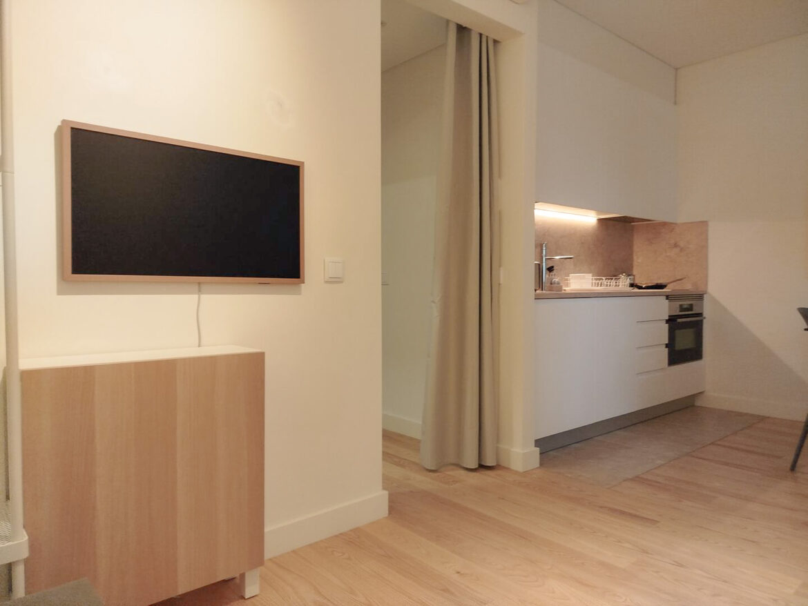 4 Guests with 3 Beds + Single Sofa Bed