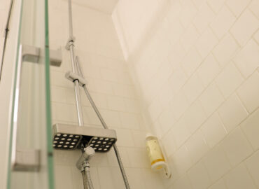 4 Guests with 2 Beds & Double Sofa Bed 4J5A6685 2 4 Guests with 2 Beds & Double Sofa Bed