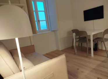 3 Gäste mit Terrasse Wohnbereich mit Schlafsofa für 3 Gäste mit Terrasse