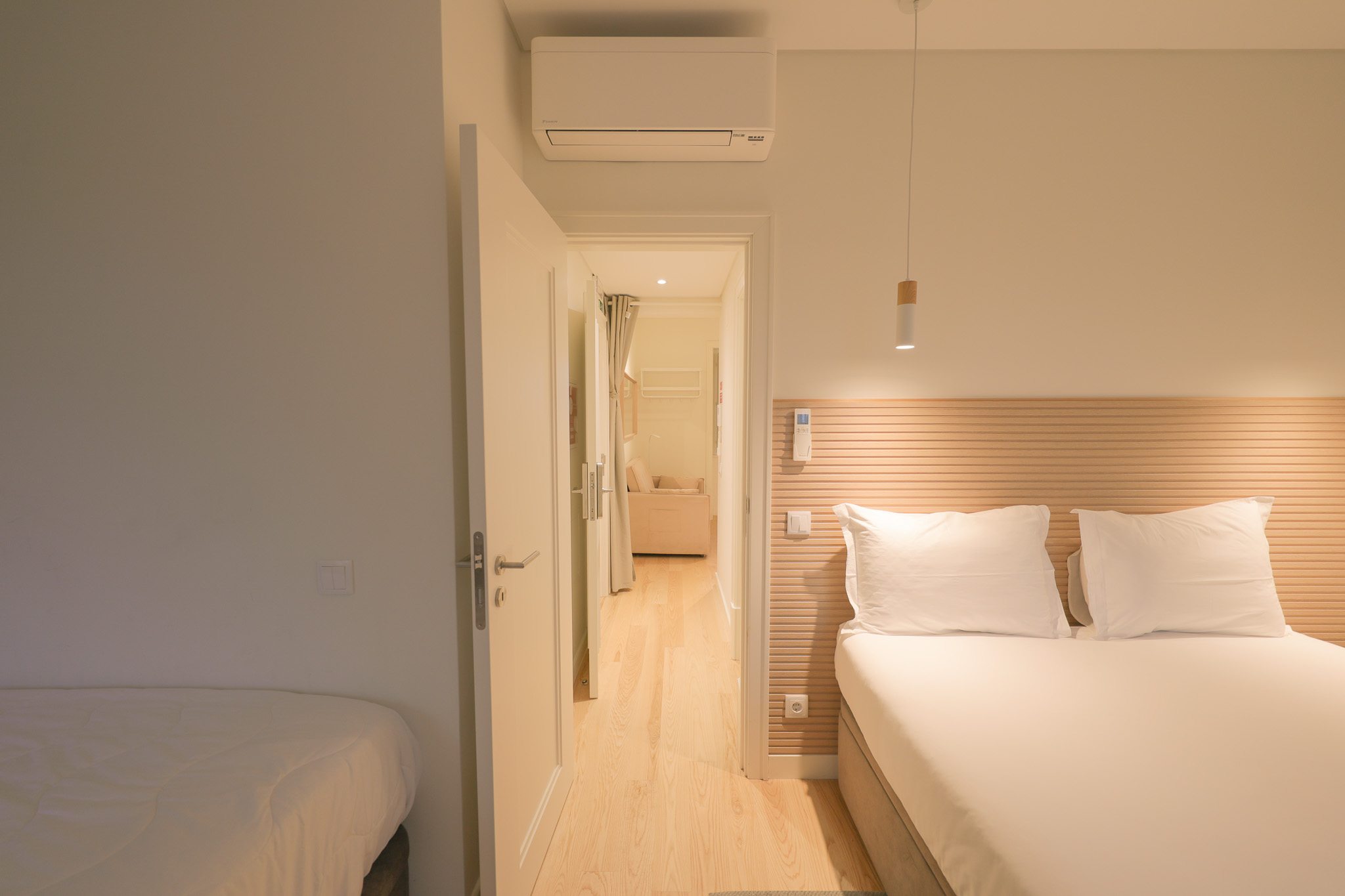 Comodidades Quarto duplo corredor